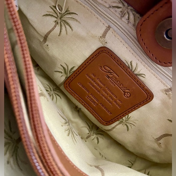 Fossil Purse - Picture 5 of 6